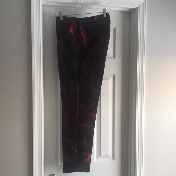 Talbots black and red flower print pants. Never worn but cut tags off - Picture 3 of 3